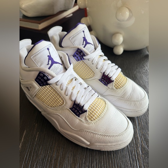 Jordan 4 Retro Mid Purple Metallic size 9 - Picture 2 of 8